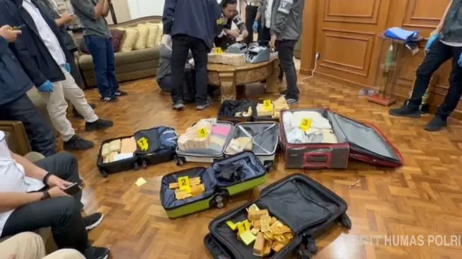 Buntut Korupsi Batu Bara PLTU Cs, Kortastipidkor Polri Sita Emas 74 Kilogram dan Uang Tunai Rp476 Miliar