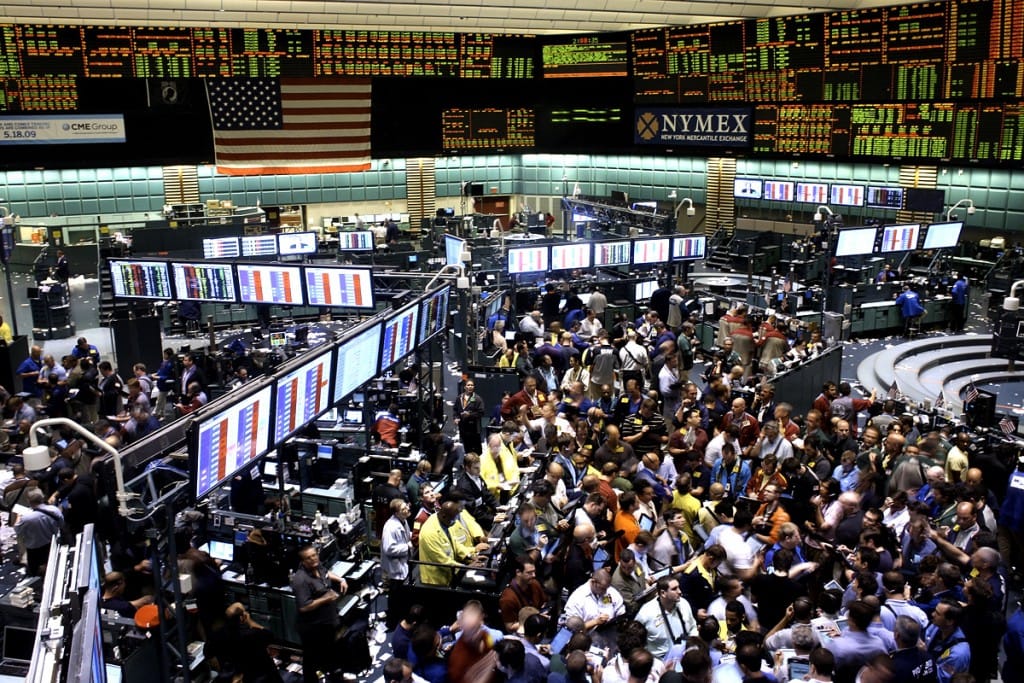 Pasar Uang Bergejolak, Harga Emas Naik