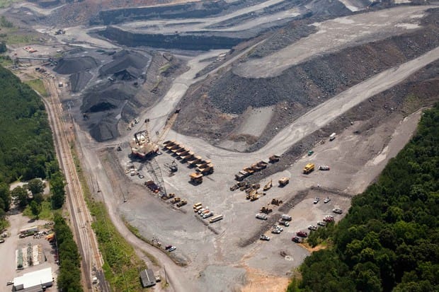 Batu Bara Asia Turun Harga Setelah Masuknya Produk Kolombia