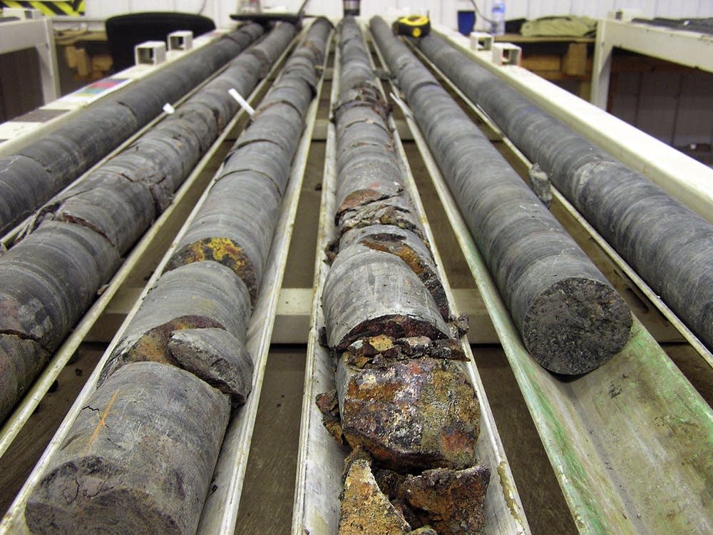 Kekhawatiran Mereda, Harga Nikel Kembali Turun