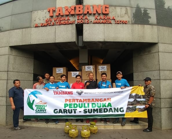 Tambang Galang Bantuan Korban Banjir Bandang