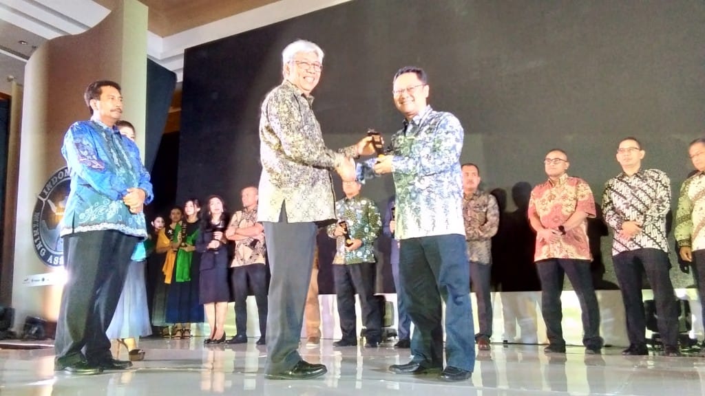 Punya Pasokan DMO Terbesar, Kideco Sabet Penghargaan