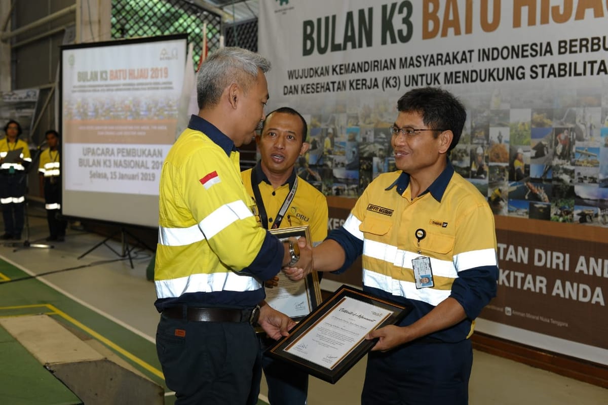 Begini Cara Amman Mineral Peringati Bulan K3