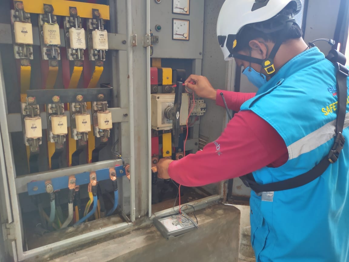 PLN Berhasil Pulihkan 99% Kelistrikan Di Tangerang