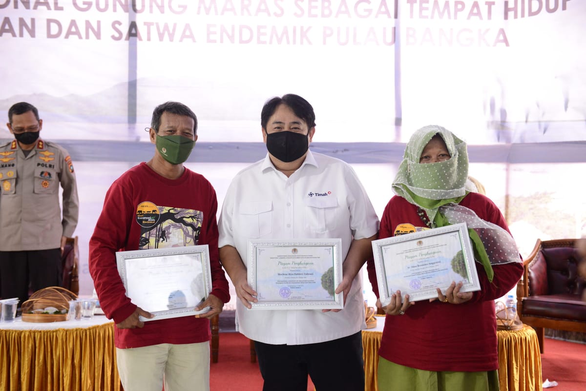 Konsisten Selamatkan Satwa, Dirut PT Timah Raih Penghargaan