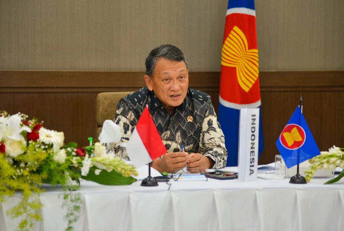 Hadiri International Energy Week, Menteri ESDM Dorong Program Asean Power Grid Untuk EBT