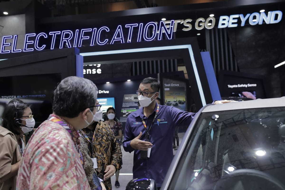 PLN Siapkan Listrik Hijau untuk Industri Electric Vehicle di Indonesia