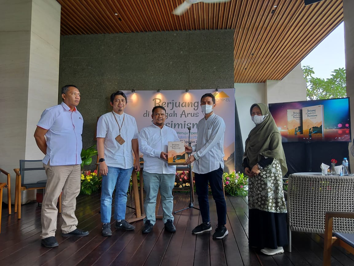 Kenang Perjalanan Jatuh Bangun, PT Gag Nikel Luncurkan Buku Sejarah Korporat