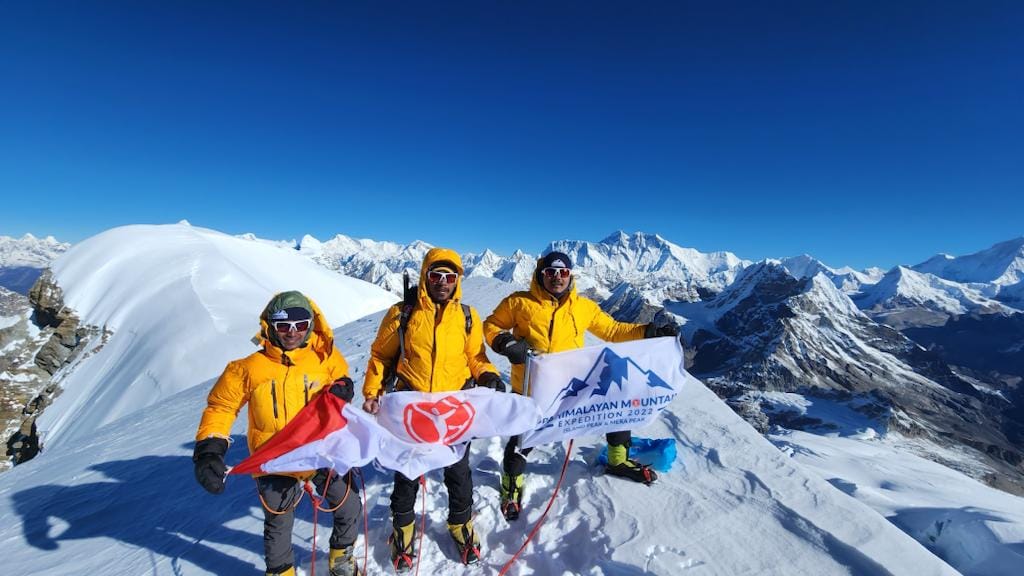 Diwarnai Hujan Salju Dan Berkabut, Tim PPA Ekspedisi Himalaya Sampai Puncak Mera Peak,Nepal