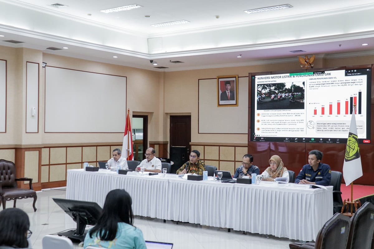 Kejar NZE, Pemerintah Tingkatkan Porsi EBT pada Pembangkit Listrik