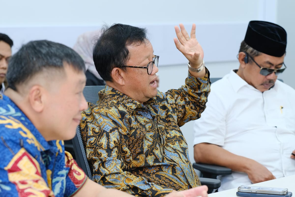 Komisi VII DPR dan VALE