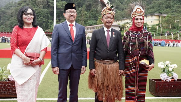 Peringati HUT ke-77 RI, Menteri Bahlil Pimpin Upacara di Tambang Freeport