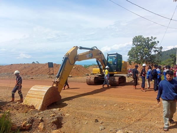 Massa Blokade Pengapalan Ore Nikel PT CLM, IPW Minta Kemenkopolhukam Turun Tangan