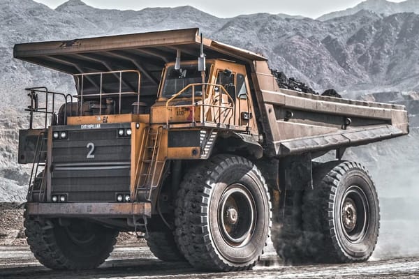 Stok Ban Alat Berat Menipis, ESDM: Kita Sedang Antisipasi