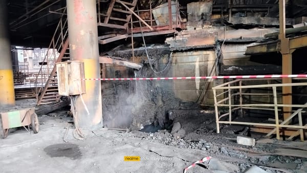 smelter terbakar