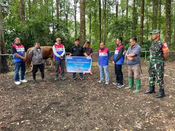 Tebarkan Semangat Berbagi, PNRE Group Salurkan Hewan Kurban Ke Masyarakat Di Wilayah Operasi